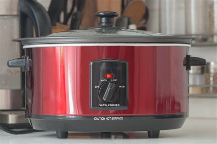 Can I leave slow cooker on for 24 hours?