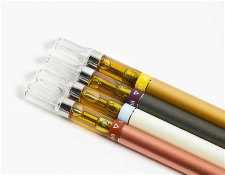 Can minors buy vapes online?