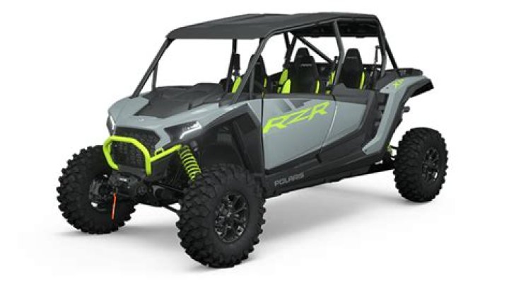 Can you shift a RZR while moving?