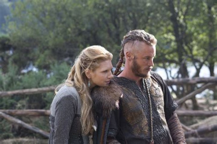 Did Lagertha sleep with Rollo?