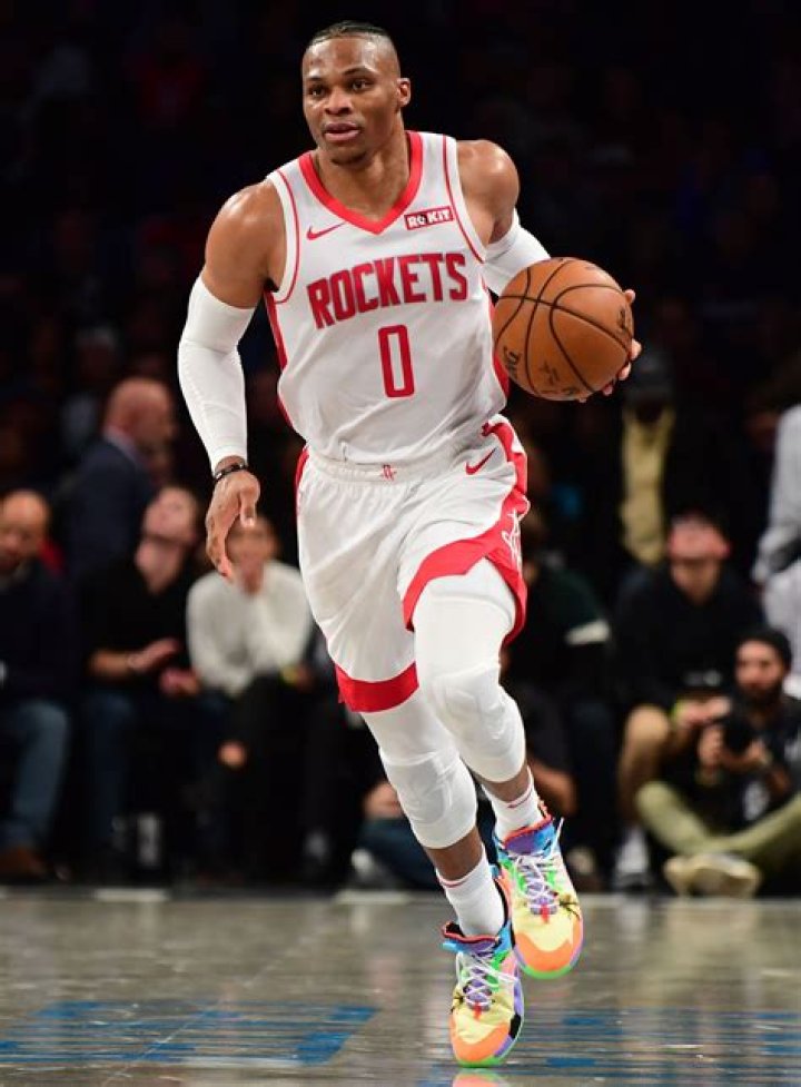 How tall is Russell Westbrook?