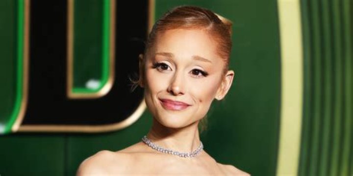 Is Ariana Grande Cloud oil based?