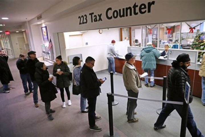 Is HOA tax deductible in California?