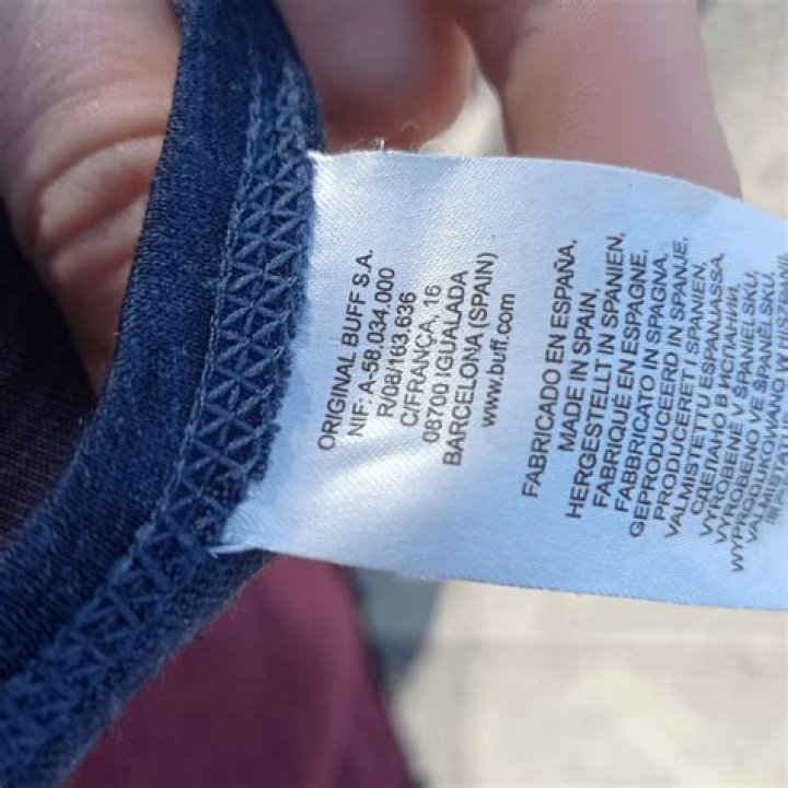 Should you cut tags off baby clothes?