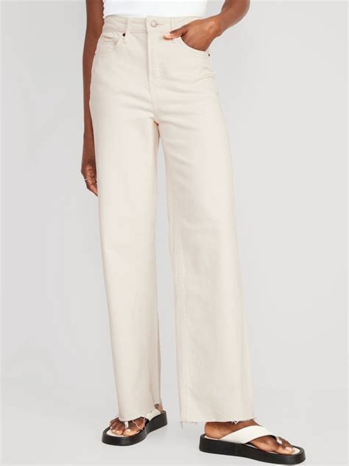 What are ecru jeans?