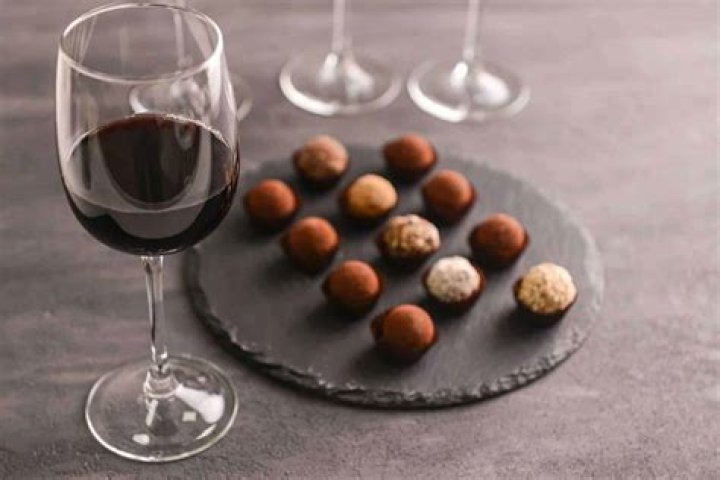 What wine goes with Ferrero Rocher?