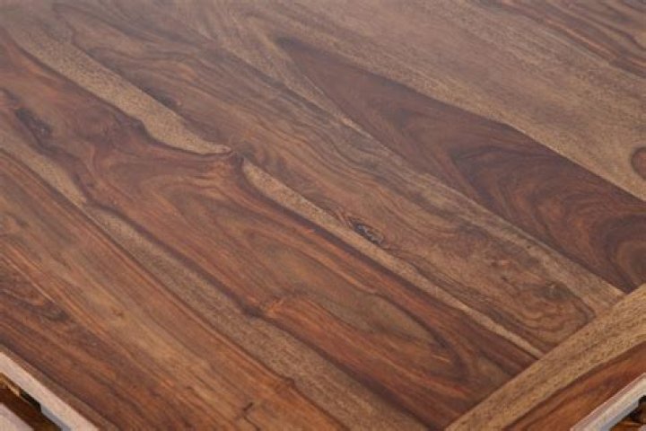 Which wood is better sheesham or teak?