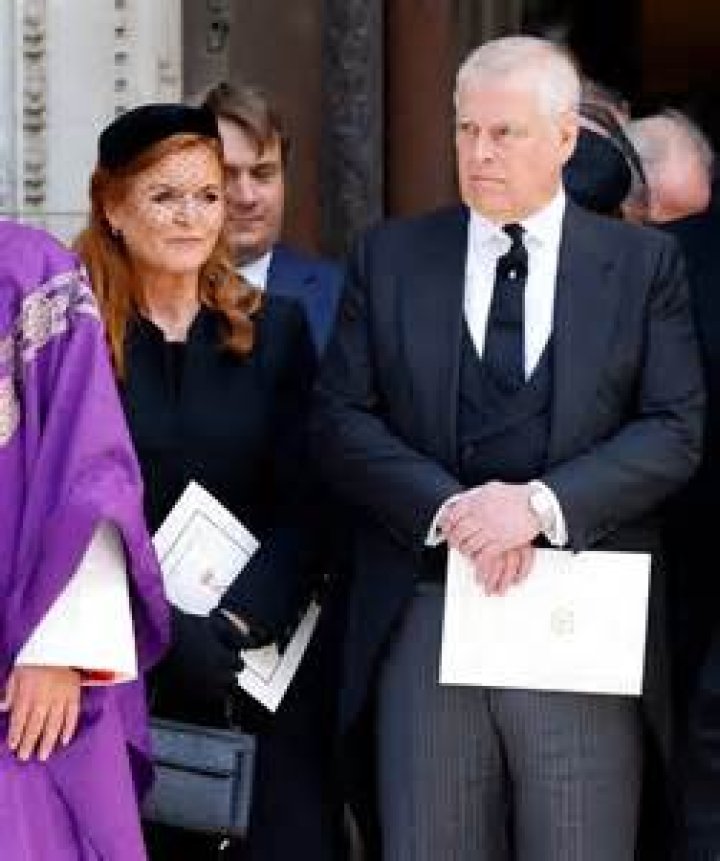 Who are the divorced couple that still live together?
