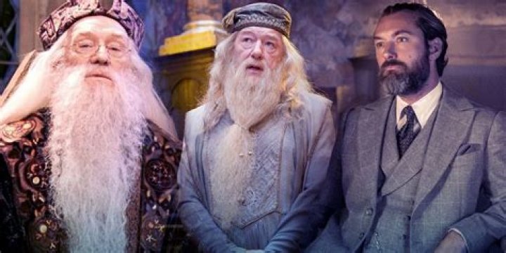 Why does Dumbledore see socks in the mirror?