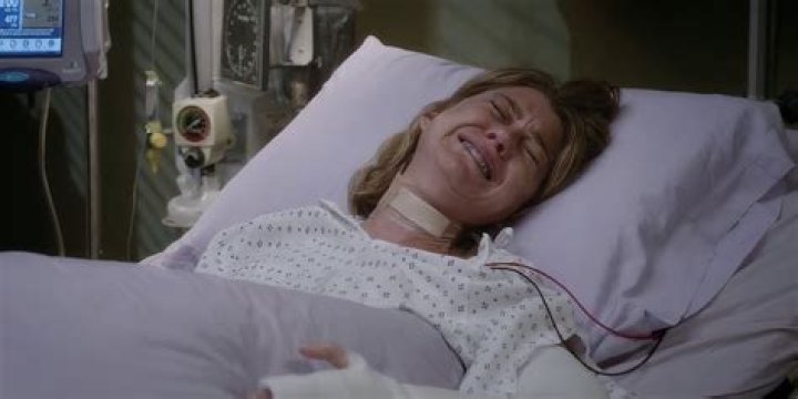 Why is Meredith in bed season 6?